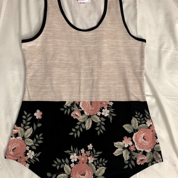 SOLD Lularoe tank top - Picture 1 of 6